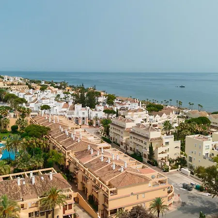 Apartman Apartment, Close To Beaches, Restaurants And Supermarkets, In Urb. Park Beach, Elviria *