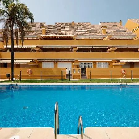 Apartment, Close To Beaches, Restaurants And Supermarkets, In Urb. Park Beach, Elviria Apartman Marbella